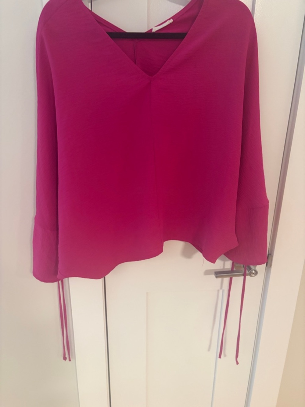 ⭐️Women's Fuchsia V-Neck Long Sleeve Blouse with Tie Cuffs